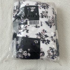 Victoria's Secret Floral Blanket - NWT